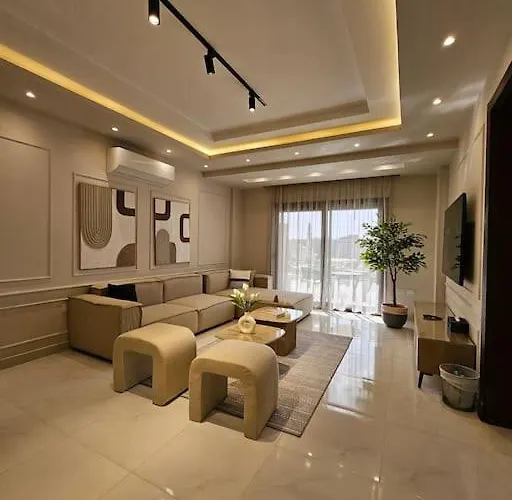Luxury 2 Bedroom Residence By A1 - 102