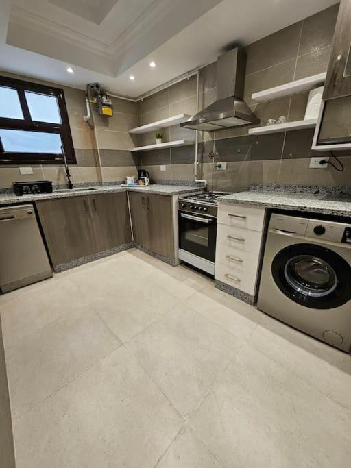 Apartment Luxury 2 Bedroom By A1 - 102