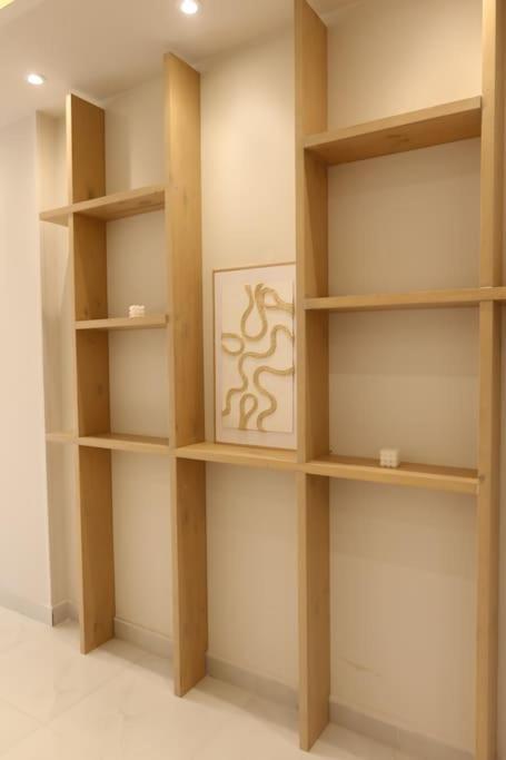 Luxury 2 Bedroom By A1 - 102 Apartment *
