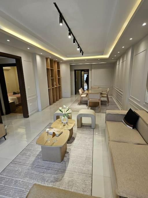 Luxury 2 Bedroom By A1 - 102 * Cairo