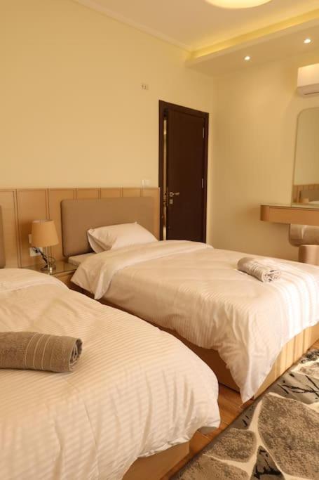 Apartment Luxury 2 Bedroom By A1 - 102 *