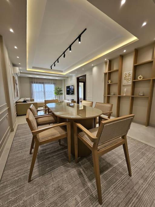 Apartment Luxury 2 Bedroom By A1 - 102 *