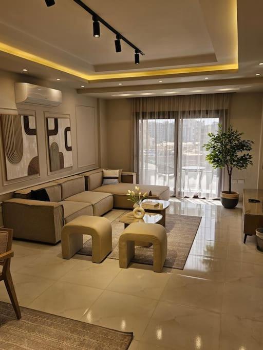 Luxury 2 Bedroom By A1 - 102 *